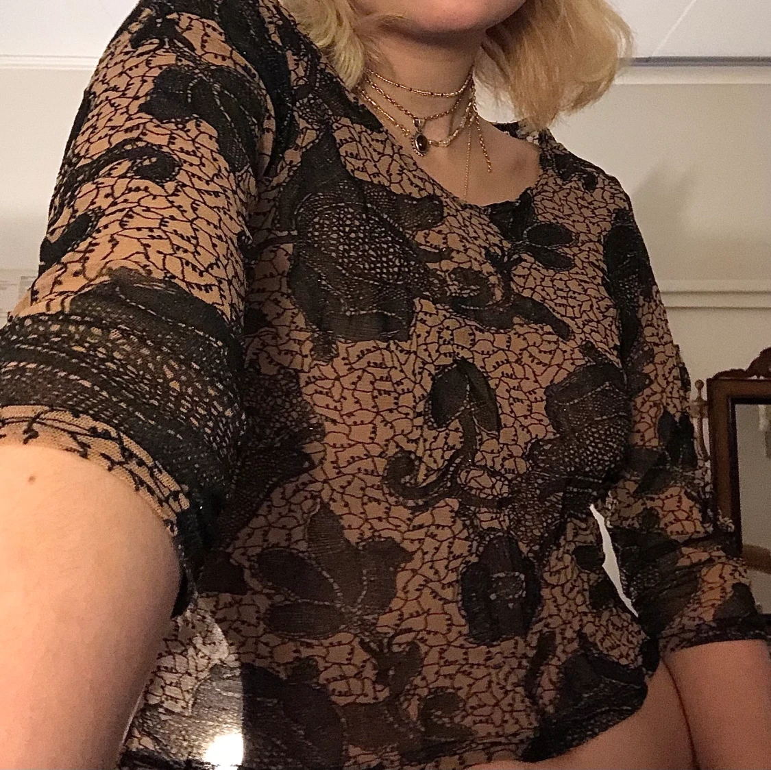 beige mönstrad topp