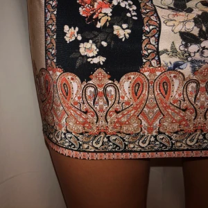 Klänning, storlek M, 50kr - Mjuk fin klänning som formas efter kroppen, storlek M, 50kr. 