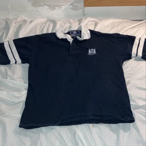 Skotland rugby tröja - Skotland rugby kortärmad polo bra kvalitet Storlek s men passar mer som XS pris kan diskuteras 