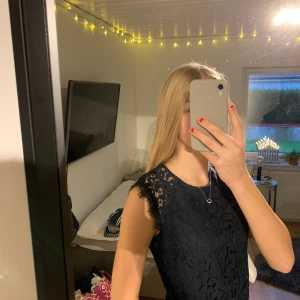 Blå spetsblus - Blå spetsblus från Lindex💕