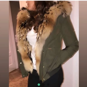 Woolrich jacka - Super fin och ny woolrich jacka i väldigt bra skick och inte använd mycket alls.