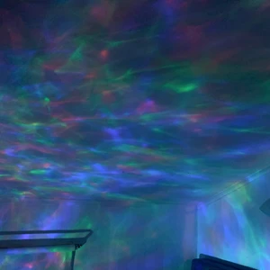 Sky light 💜✨ - En skylight från Lightinthebox i gott skick som har bra ljus med vackra färger. Finns i sju olika lägen/färger som grön, lila mm ink discoläge och man kan koppla in spamusic eller sin Spotify i den✨ Sladd och dosa medföljer. Köpt för 360 kr, skriv privat vid intresse📸