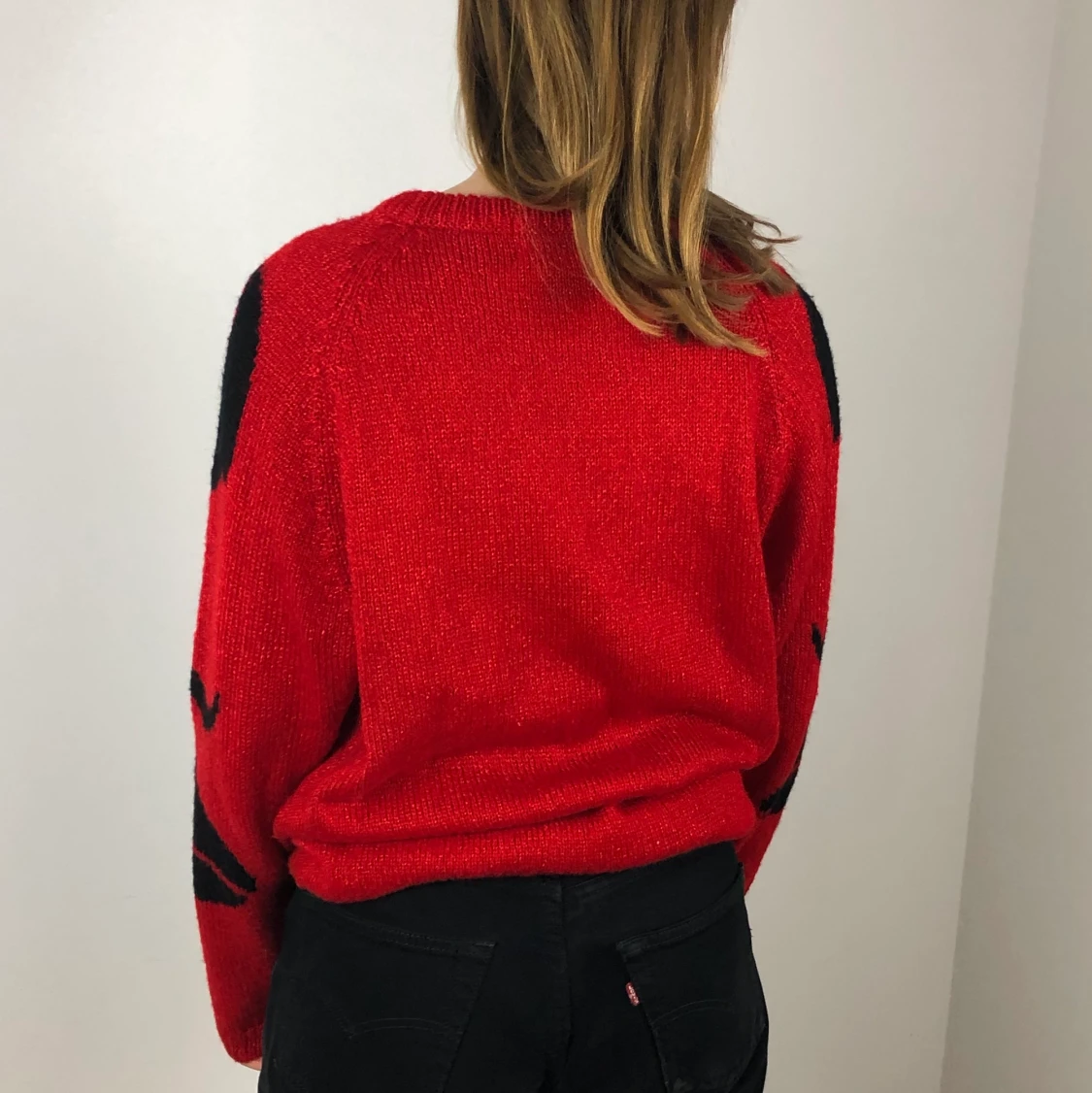 röd och svart stickad tröja - 90