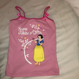 Rosa linne - Rosa linne med snövit på och jättesöta rosetter vid banden💕 kan mötas elr så står köparen för frakten