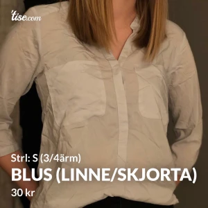 Blus/skjorta - Ljus blå linne skjorta i storlek xs 3/4ärmar Fint skick med see through material Säljes för 30kr  Vid ytterligare frågor, skriv! 