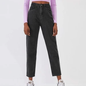 Nya byxor från SHEIN  - Helt nya byxor från SHEIN i stl medium.