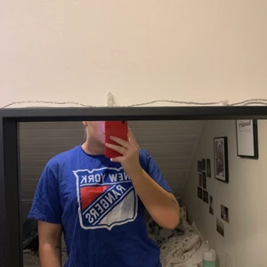 New York Rangers t-shirt - Skitball rangers t-shirt, kommer tyvärr aldrig till användning, bra skick.