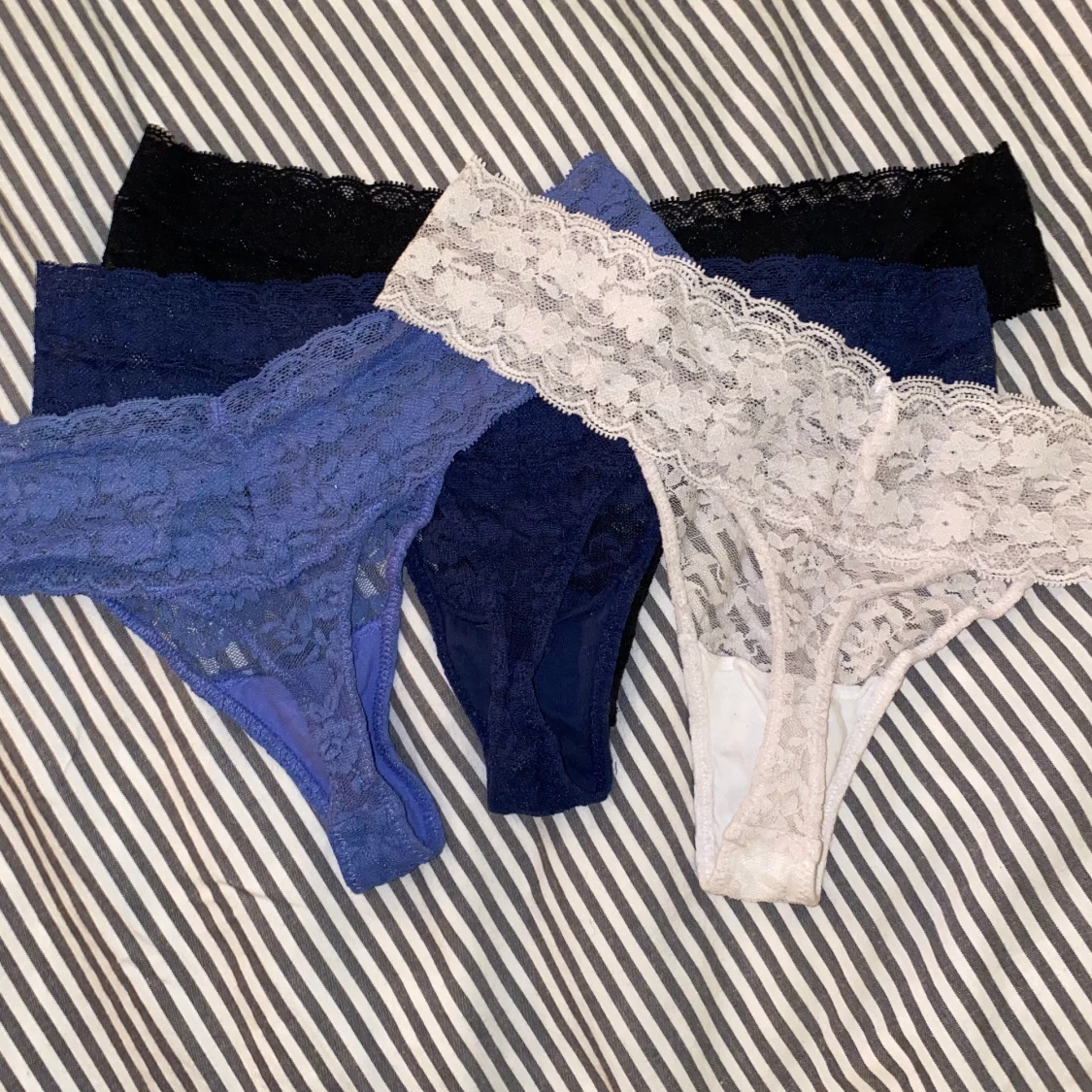 Stringtrosor i spets - 90