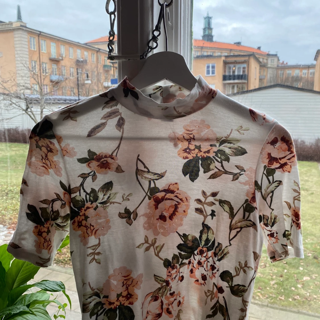 jättesöt blommig tröja 🌸💖🤍 - 90