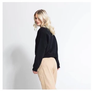 Fin svett sweetshirt ifrån lager 157🤍 - Säljer en fin sweetshirt ifrån lager157🤍 Köptes bara för nån vecka sen , andvänd 2 gånger🤍 Den är jätte fin och presis som ny✌🏼💞🧚‍♀️ Stolek M🤍