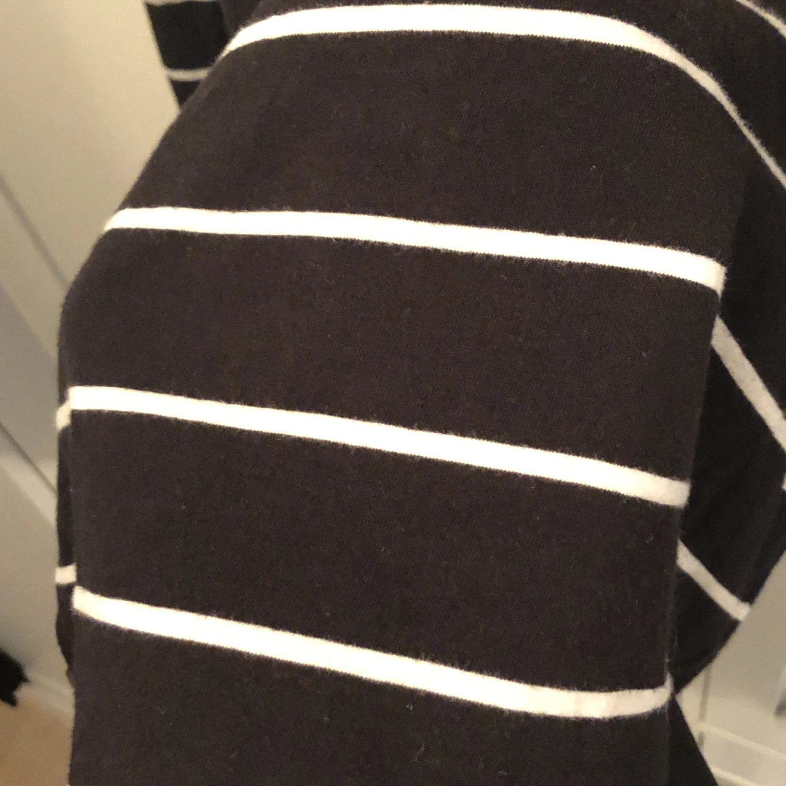 Randig, cool tröja! 🖤🤍 - 91