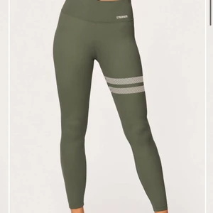 Stronger tights  - Träningstights i mjukt material från Stronger! Jättefint skick 