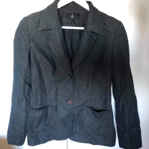 Kavaj från Åhléns  - Jättefin kavaj från Åhléns:)