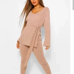 Nude rosa set - Ett helt oanvänd set som jag inte har nytta till passar både xs och xxs