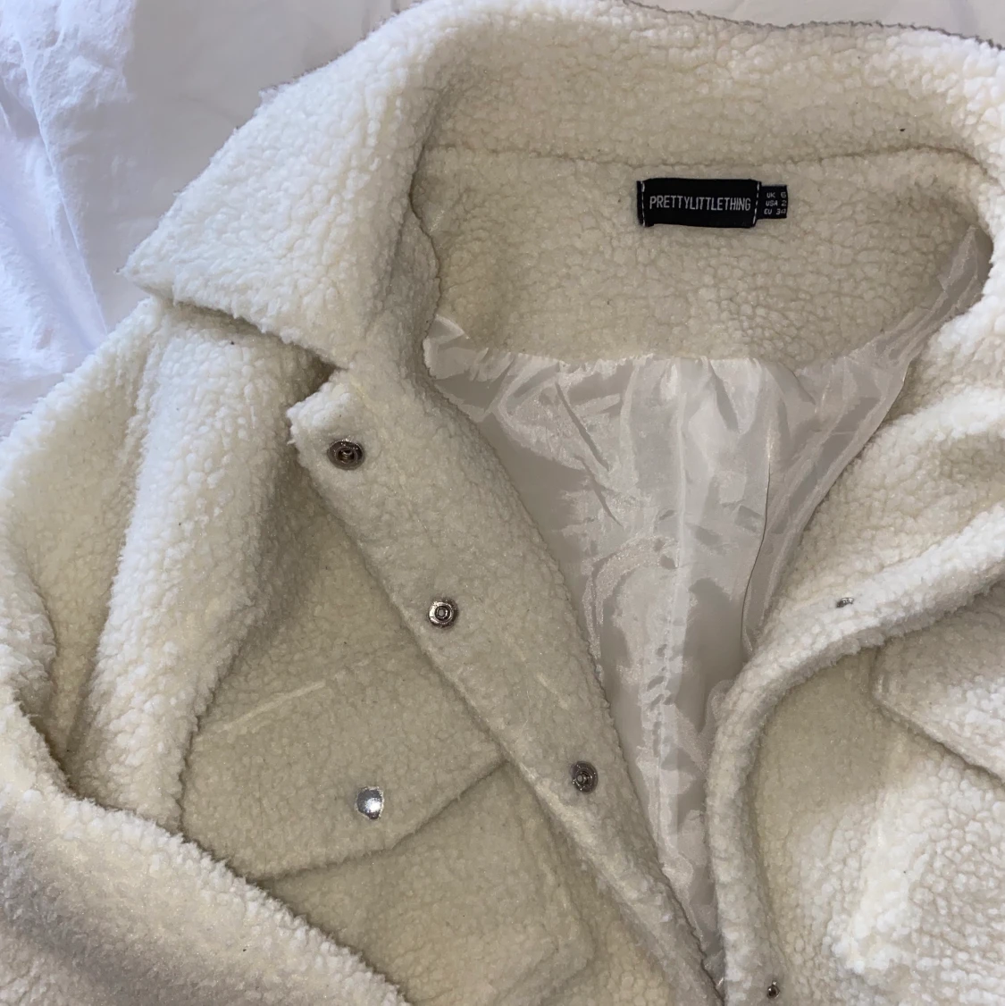 beige cropped puffjacka - 91