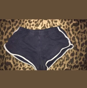 AMERICAN APPAREL - Bootyshorts från American Apparel, används inte💯