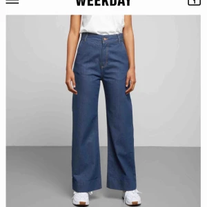  - Skitsnygga helt oanvända jeans från weekday. Säljer pga för små:( Storlek 34! Aldrig använda💘💘