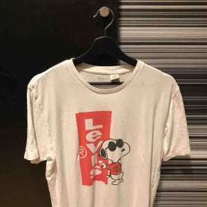  - En skön och snygg tisha från Levis. Frakt ingår i priset 