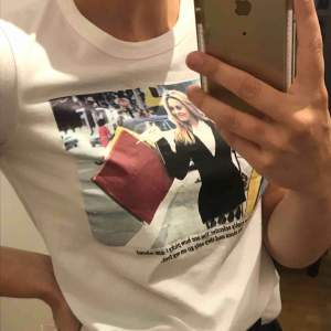 Clueless inspirerad t-shirt från Zara! Tillkommer frakt på 60kr