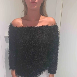  - Tröja från zara, aldrig använd. Köparen står för frakten