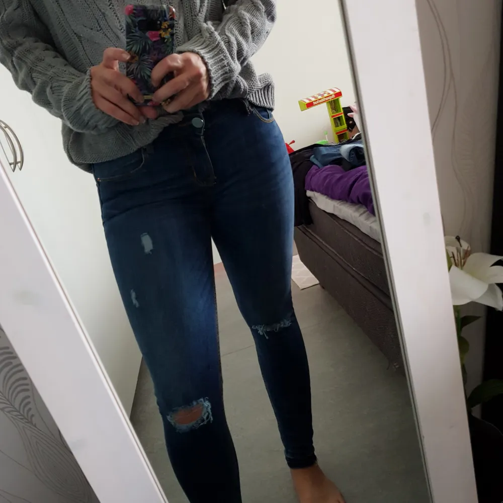 Strech jeans storlek s. . Jeans & Byxor.
