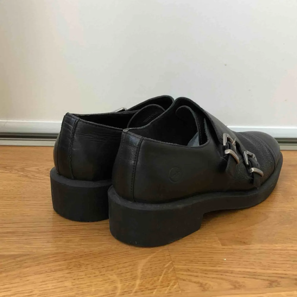 “Back to school” low-top dress shoes BRONX  Leather Black, 40-41 Never worn!. Skor.