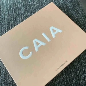  - Ögonskuggspalett från Bianca Ingrossos sminkmärke CAIA. Den är endast testad en gång, så är i princip oanvänd. Först till kvarn 💕frakten är inkluderad i priset .. INTE prutbart ! 