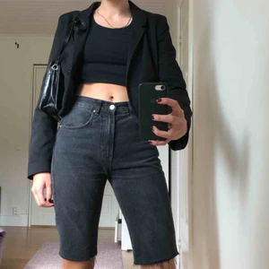  - Långa shorts från Pull&bear med söta små fåglar på ena framfickan ✨✨