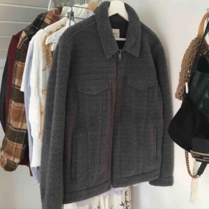  - Snygg höst/vinter jacka 💗 nypris: 1850 :- 💗 