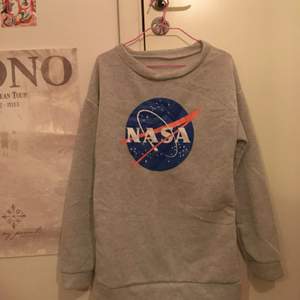 En NASA-tröja, mjuk på insidan. Aldrig använd. Frakt tillkommer. 