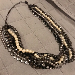  - Super nice halsband 