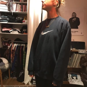  - Nike sweat in kids xl but fits like a baggy s/m