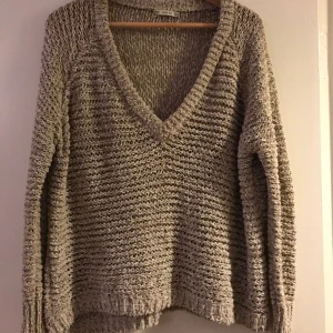 - Oversize stickad tröja/beige
