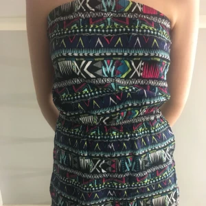  - Jumpsuit, jättefin till sommaren jättebra skick och den är väldigt bekväm swish går bra köpare står för frakt