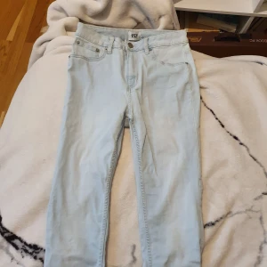 Jeans från lager157 - Jeans i modellen shake från lager 157, aldrig använda