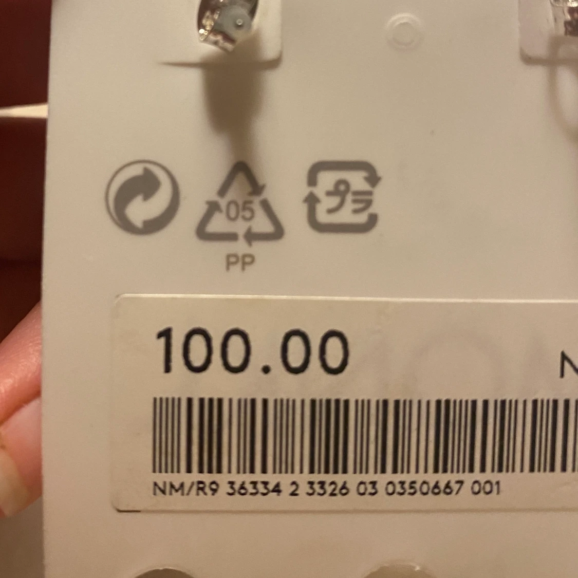 Silvriga örhängen med stenar - 90