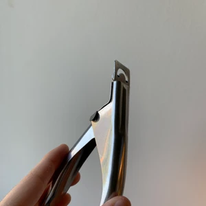 Nageltång?  - Vet inte vad en sån kallas men man klipper av naglarna den längden man vill ha❤️ funkar jättebra bara använd ca tre gånger.  