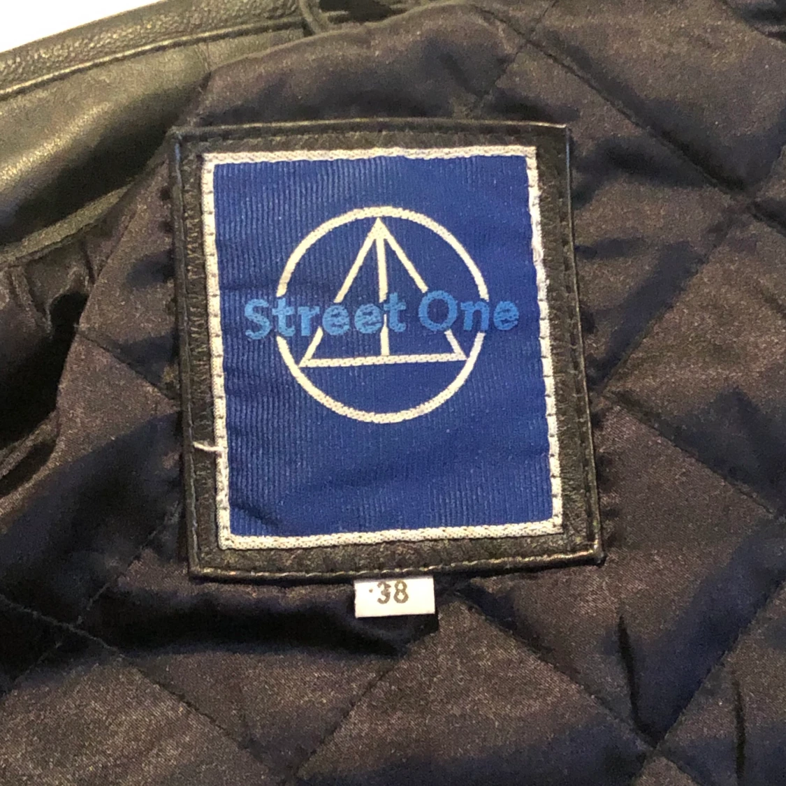 Skinnjacka 38/M - 90