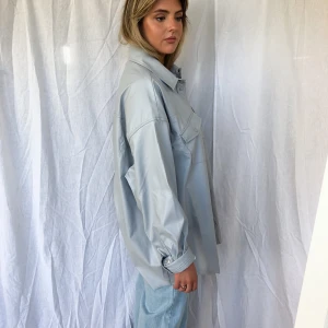 Faun leather jacka  - Oversize jacka. Frakt 49:- endast testad! 