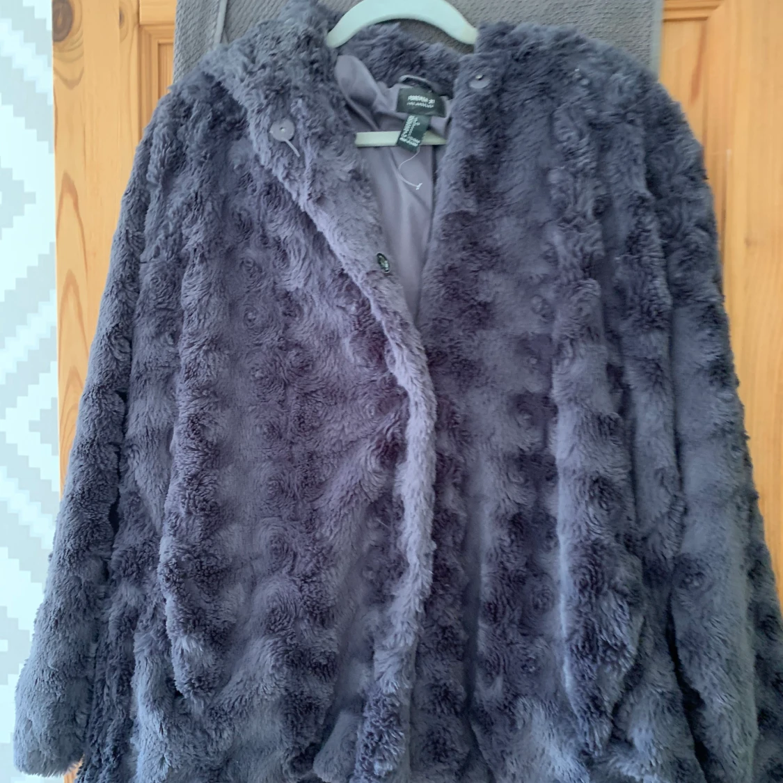 Pälsjacka från forever 21, storlek 42
