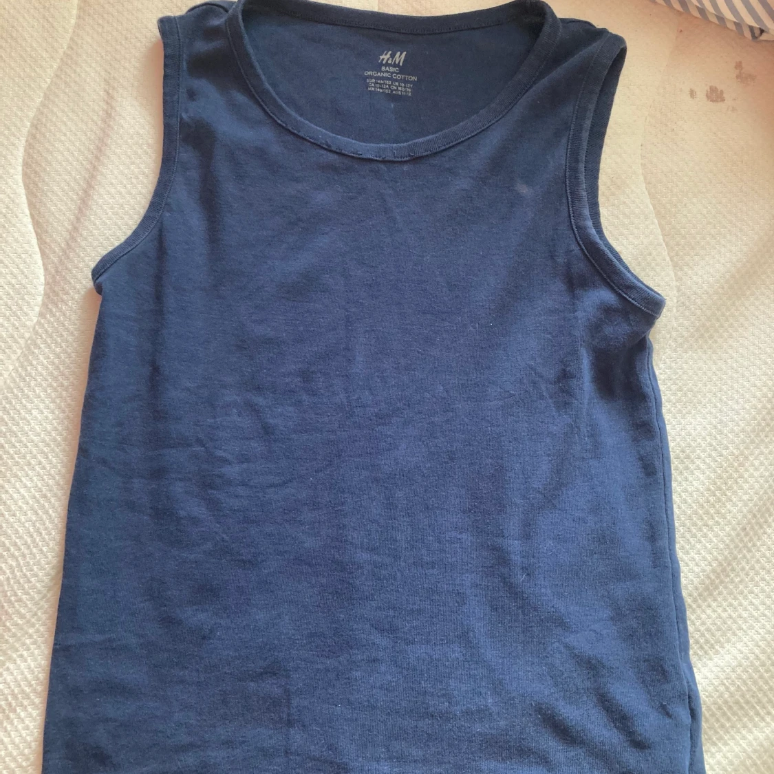 Blått H&M linne.  - 90