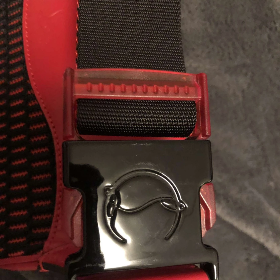 Äkta Louboutin midje väska från Dubai - 91