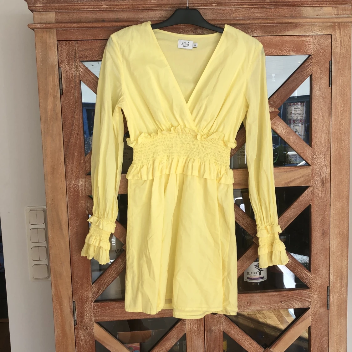Gul klänning