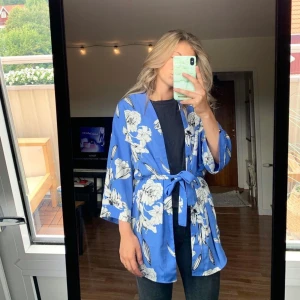 Kaftan - Aldrig använd, storlek xs, 120kr.
