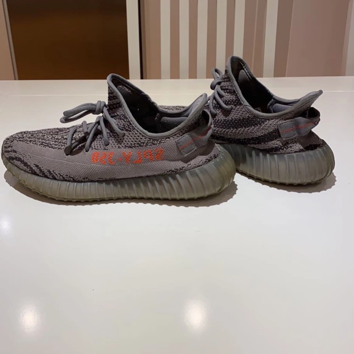 Yeezy boost 350 V2 Beluga 2.0 - 90
