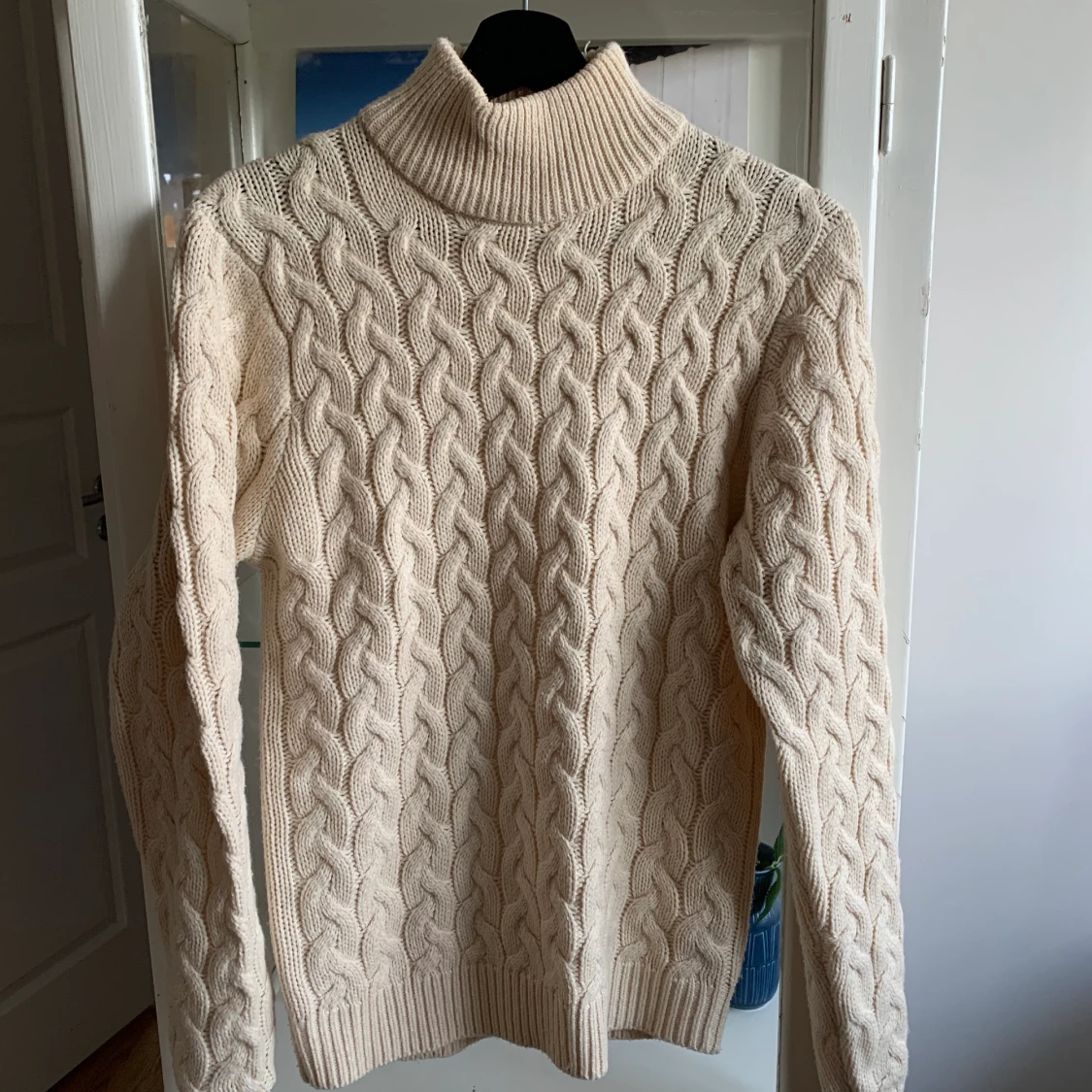 Kabelstickad tröja 