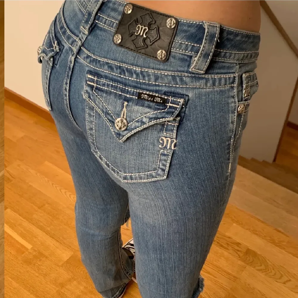 Exakt likadana jeans fast utan hål på!. Jeans & Byxor.