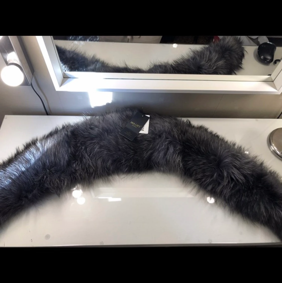 Äkta pälskrage Hollies