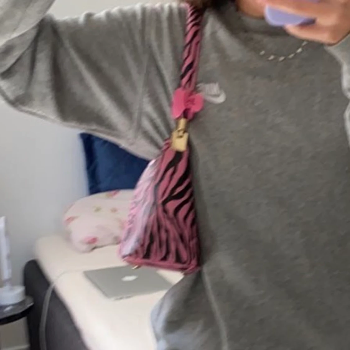 Rosa zebraväska  - 90