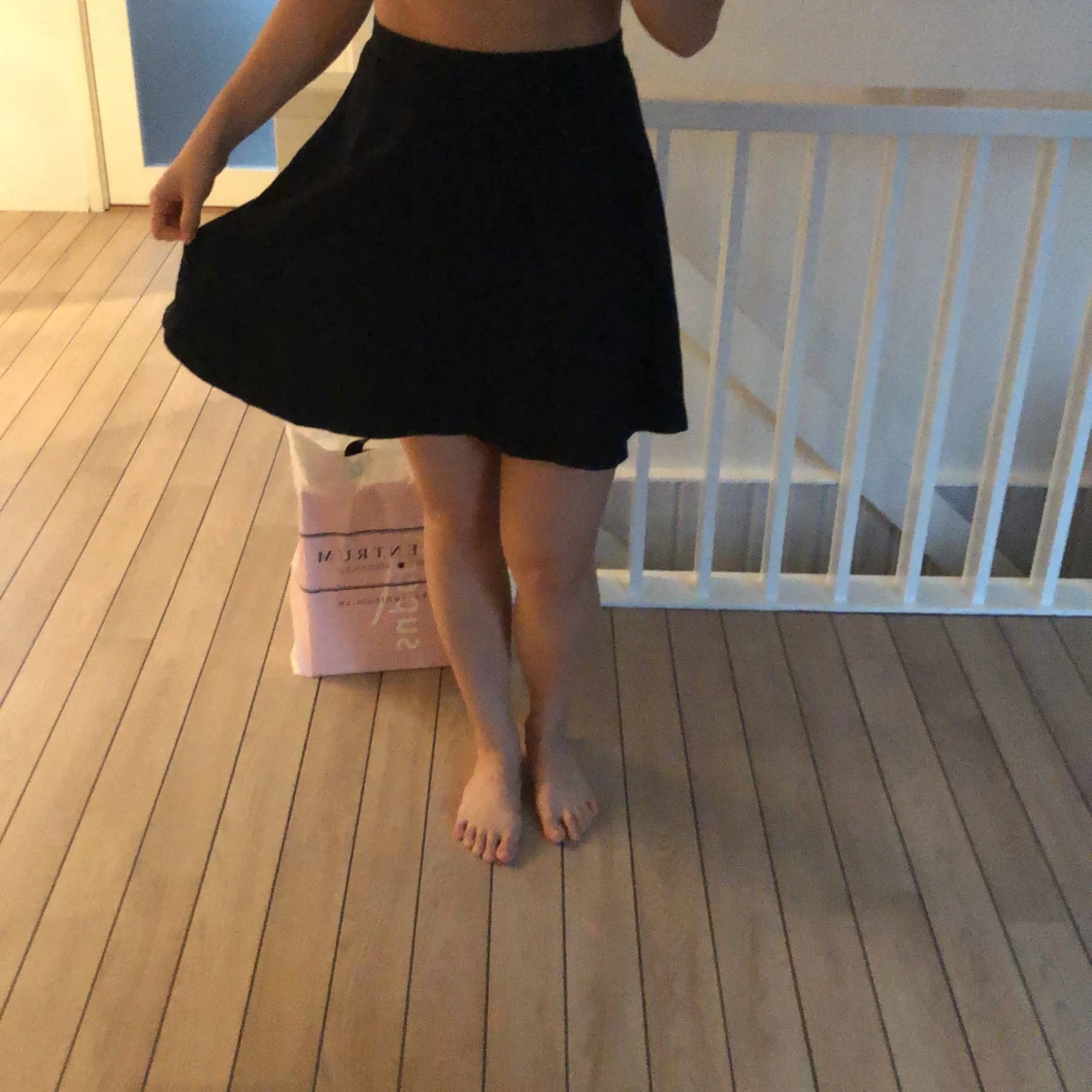 Svart kjol från Vero moda - 90